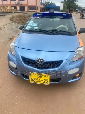 Toyota Belta 2010 Blue