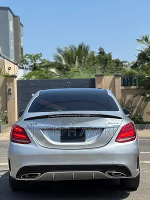Mercedes-Benz C300 2016