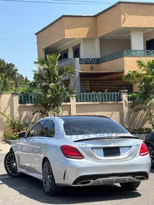 Mercedes-Benz C300 2016