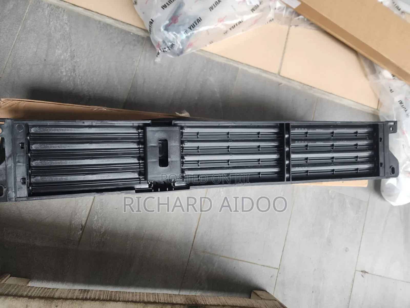 Mitsubishi Outlander 2023 Shutter Grill Available
