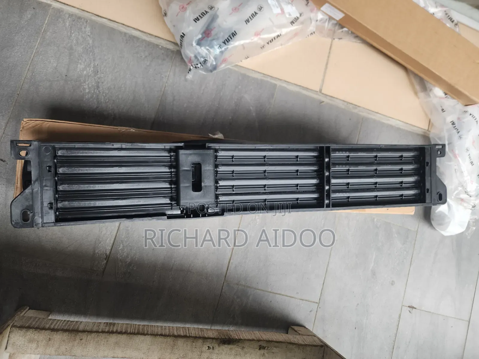 Mitsubishi Outlander 2023 Shutter Grill Available