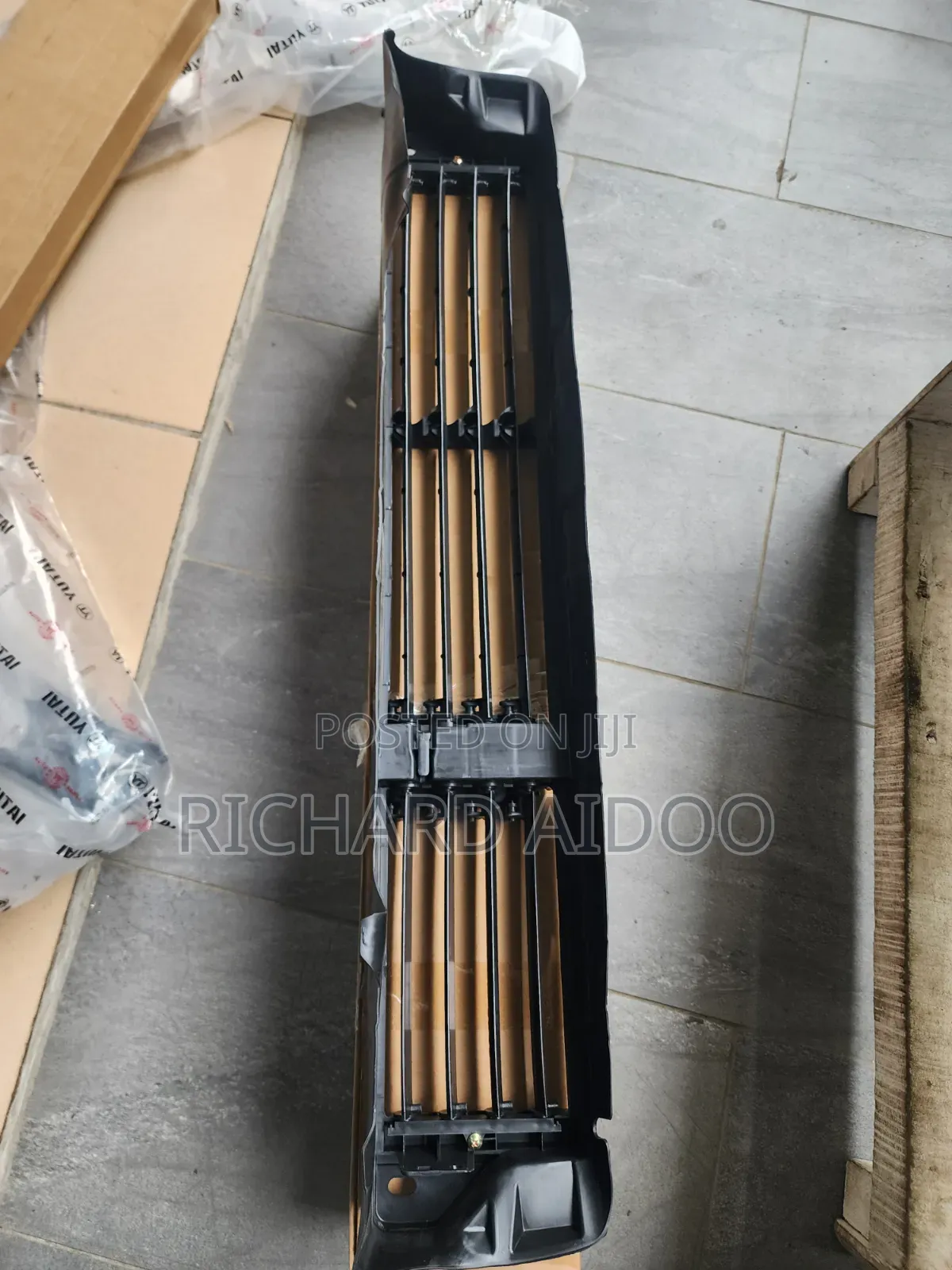 Mitsubishi Outlander 2023 Shutter Grill Available