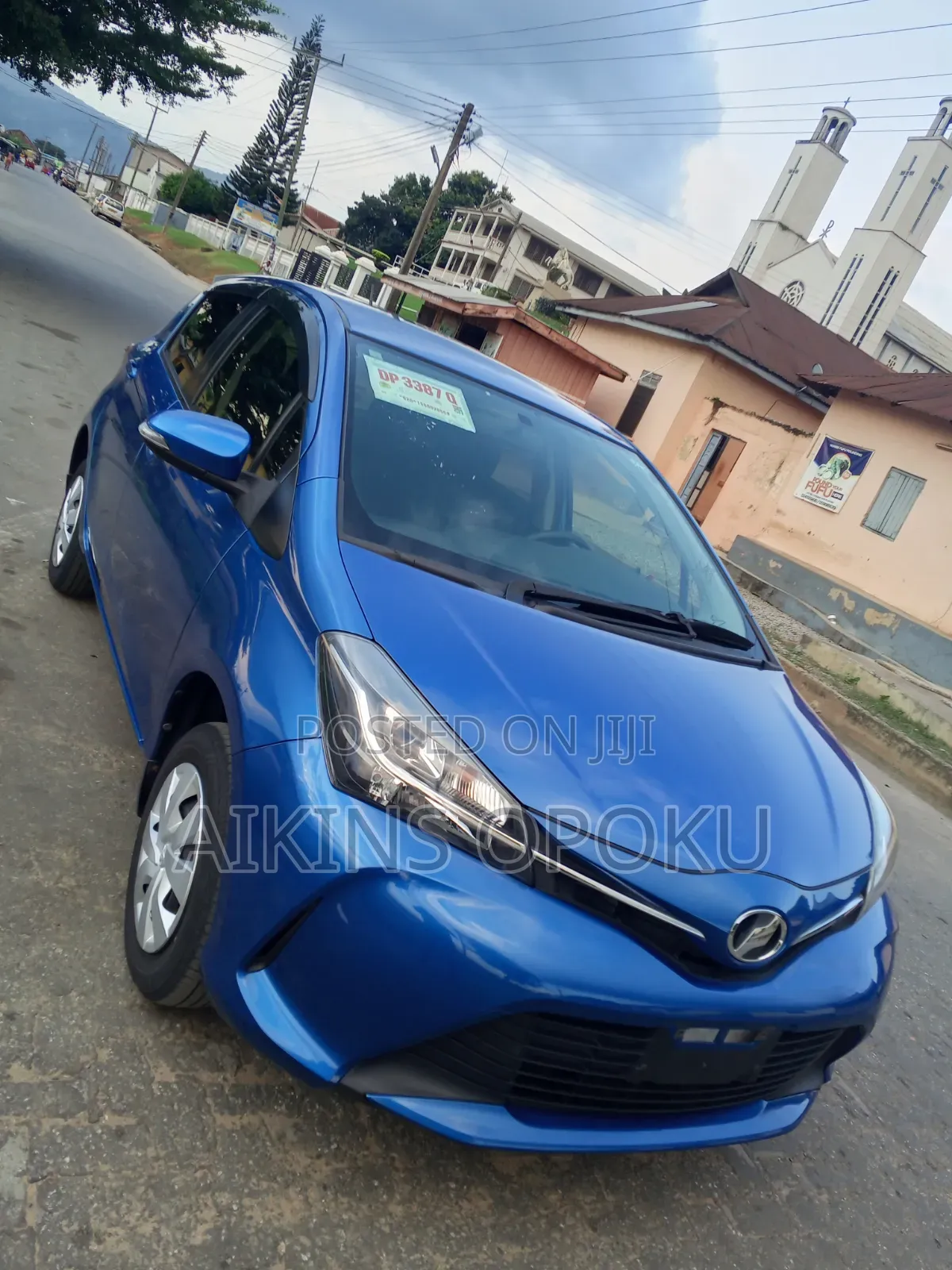 Toyota Vitz 1.3 AWD 5dr 2015 Blue