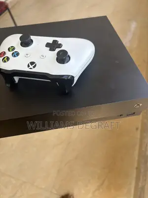 Xbox One X 1TB