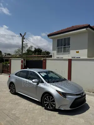 Toyota Corolla Hybrid LE 2025 Gray