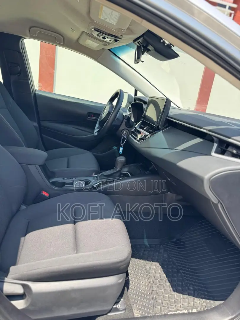 Toyota Corolla Hybrid LE 2025 Gray