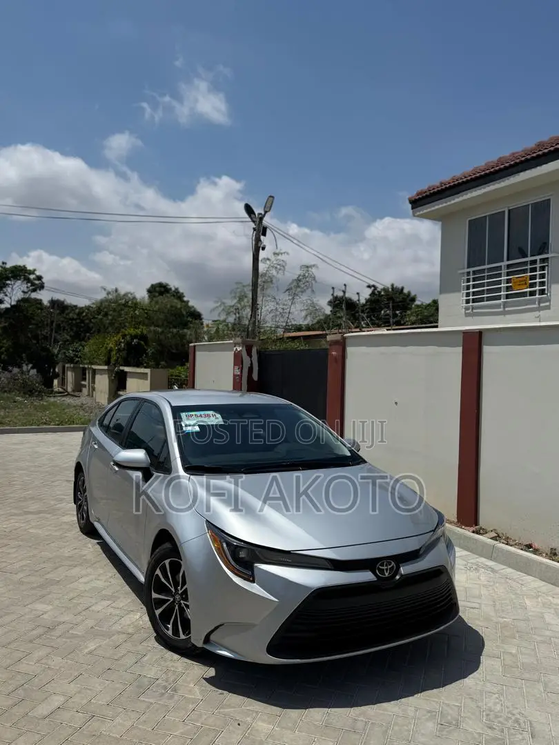 Toyota Corolla Hybrid LE 2025 Gray