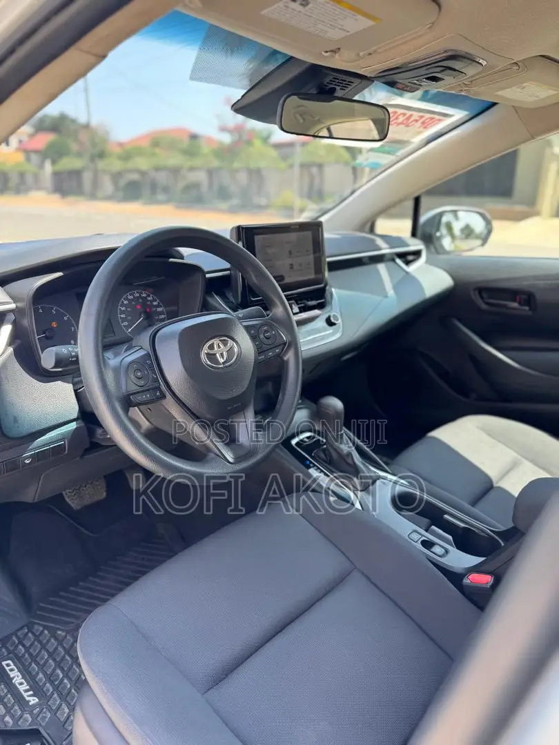 Toyota Corolla Hybrid LE 2025 Gray