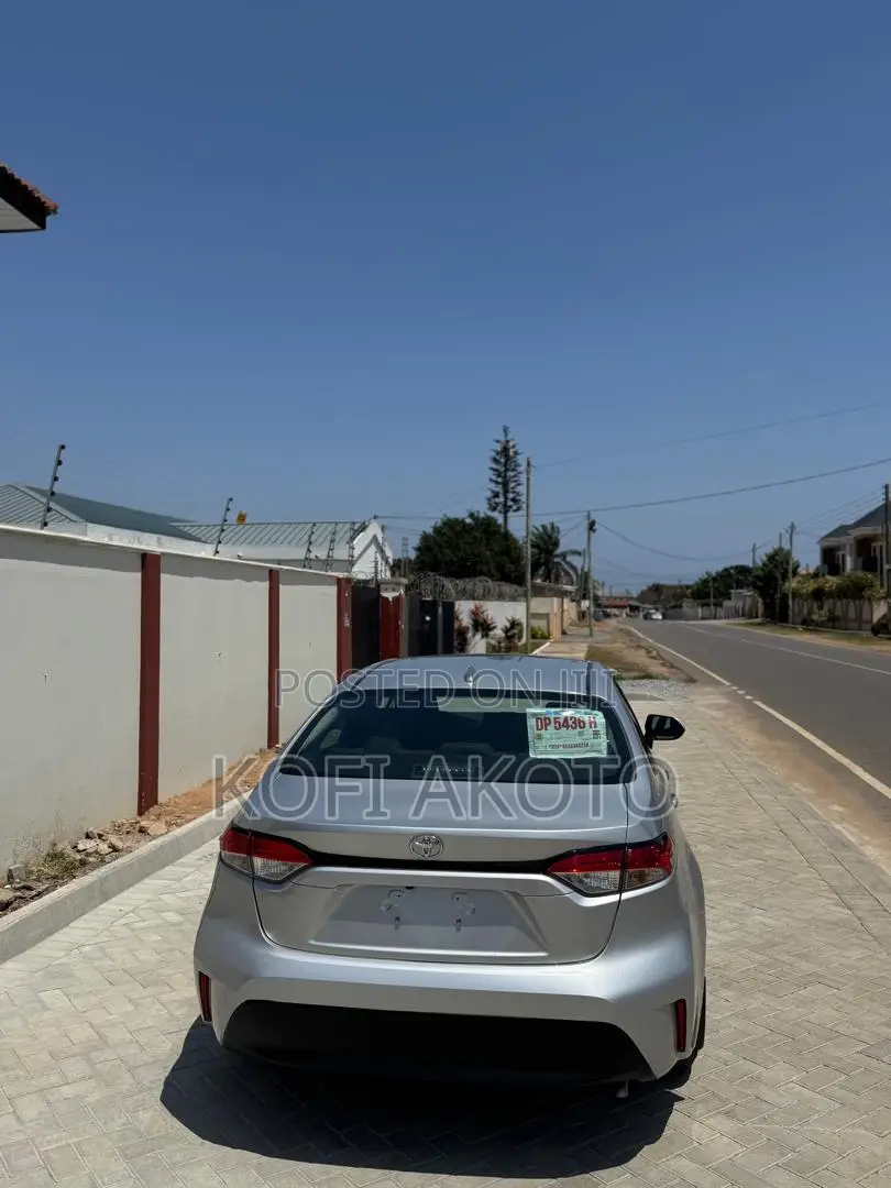 Toyota Corolla Hybrid LE 2025 Gray