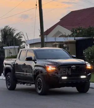 Toyota Tacoma 2024 Black