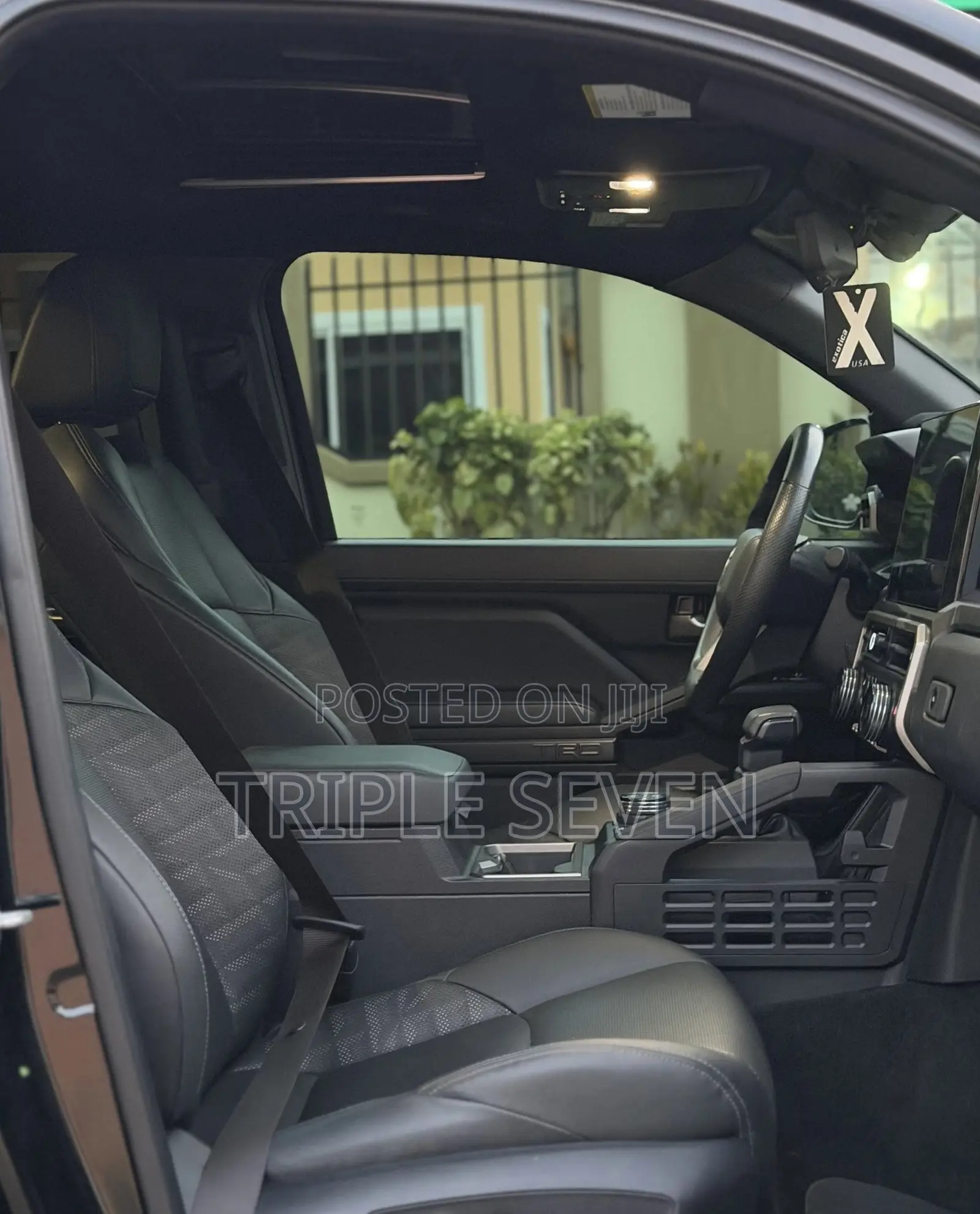 Toyota Tacoma 2024 Black