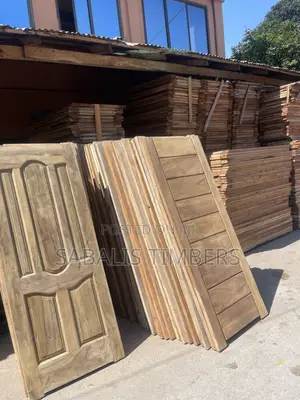 Quality Wooden Door Available (33 and 27 Inches)