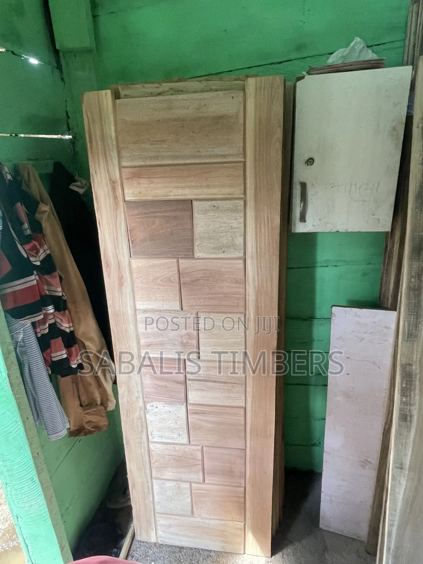 Quality Wooden Door Available (33 and 27 Inches)