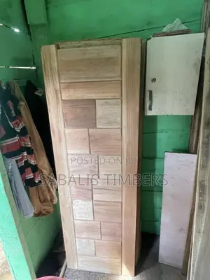 Quality Wooden Door Available (33 and 27 Inches)