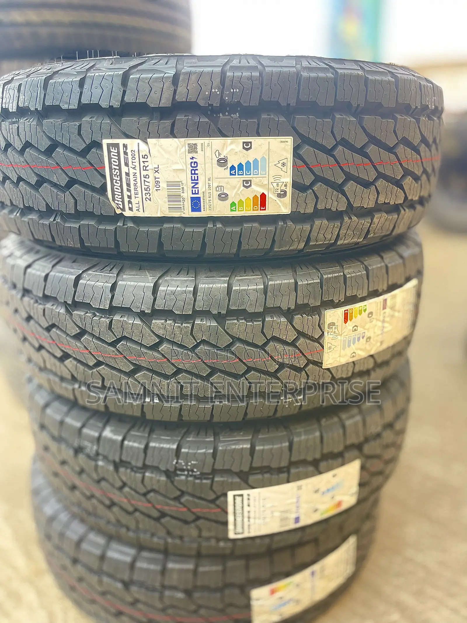 Bridgestone 235/75r15