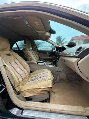 Mercedes-Benz C250 2014 Black