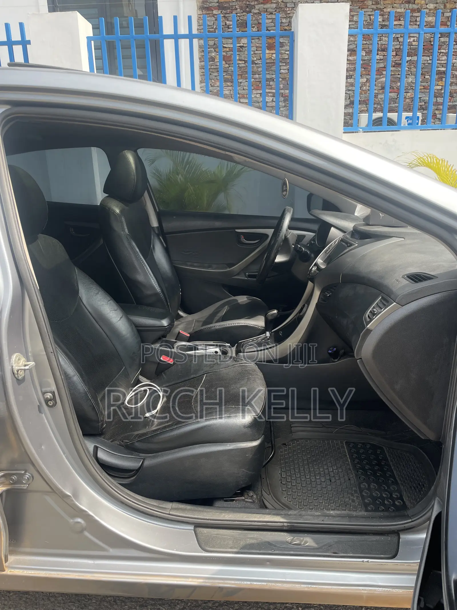 Hyundai Elantra Limited Sedan FWD (1.8L 4cyl 6A) 2013 Gray