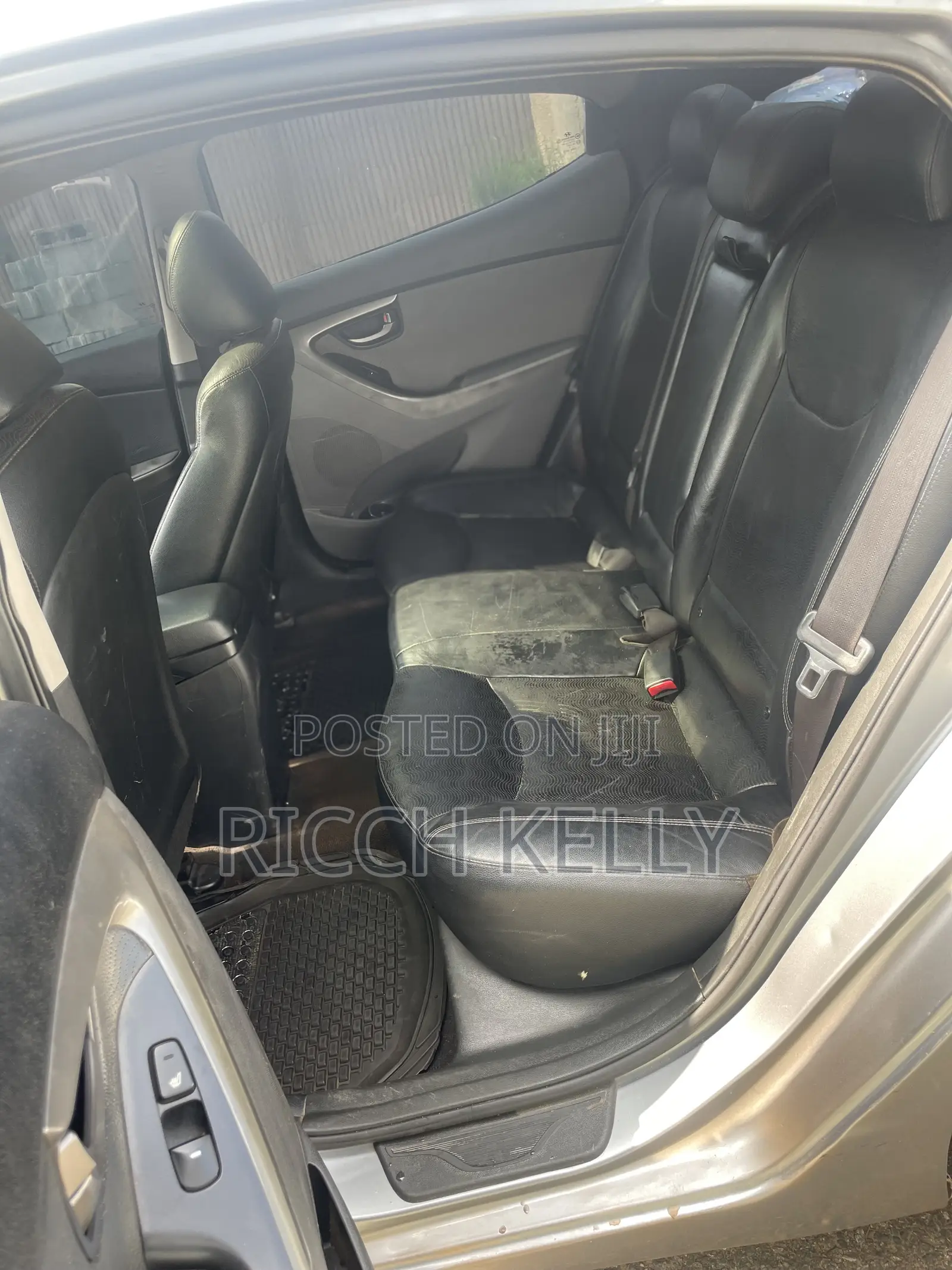 Hyundai Elantra Limited Sedan FWD (1.8L 4cyl 6A) 2013 Gray