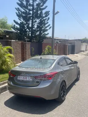 Hyundai Elantra Limited Sedan FWD (1.8L 4cyl 6A) 2013 Gray