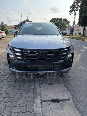 Hyundai Tucson SE AWD 2025 Silver