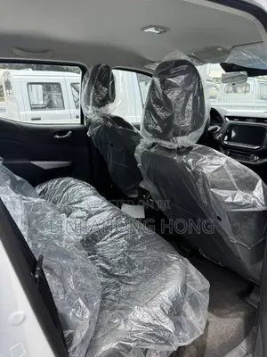 New Nissan Navara 2025 White