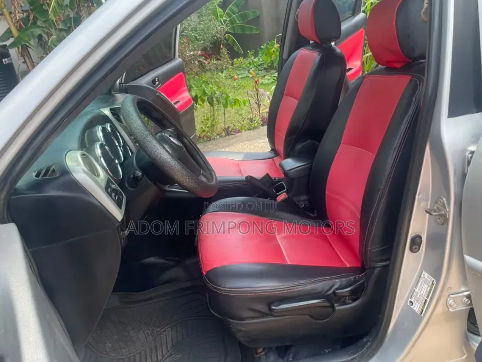 Pontiac Vibe 2005 Silver