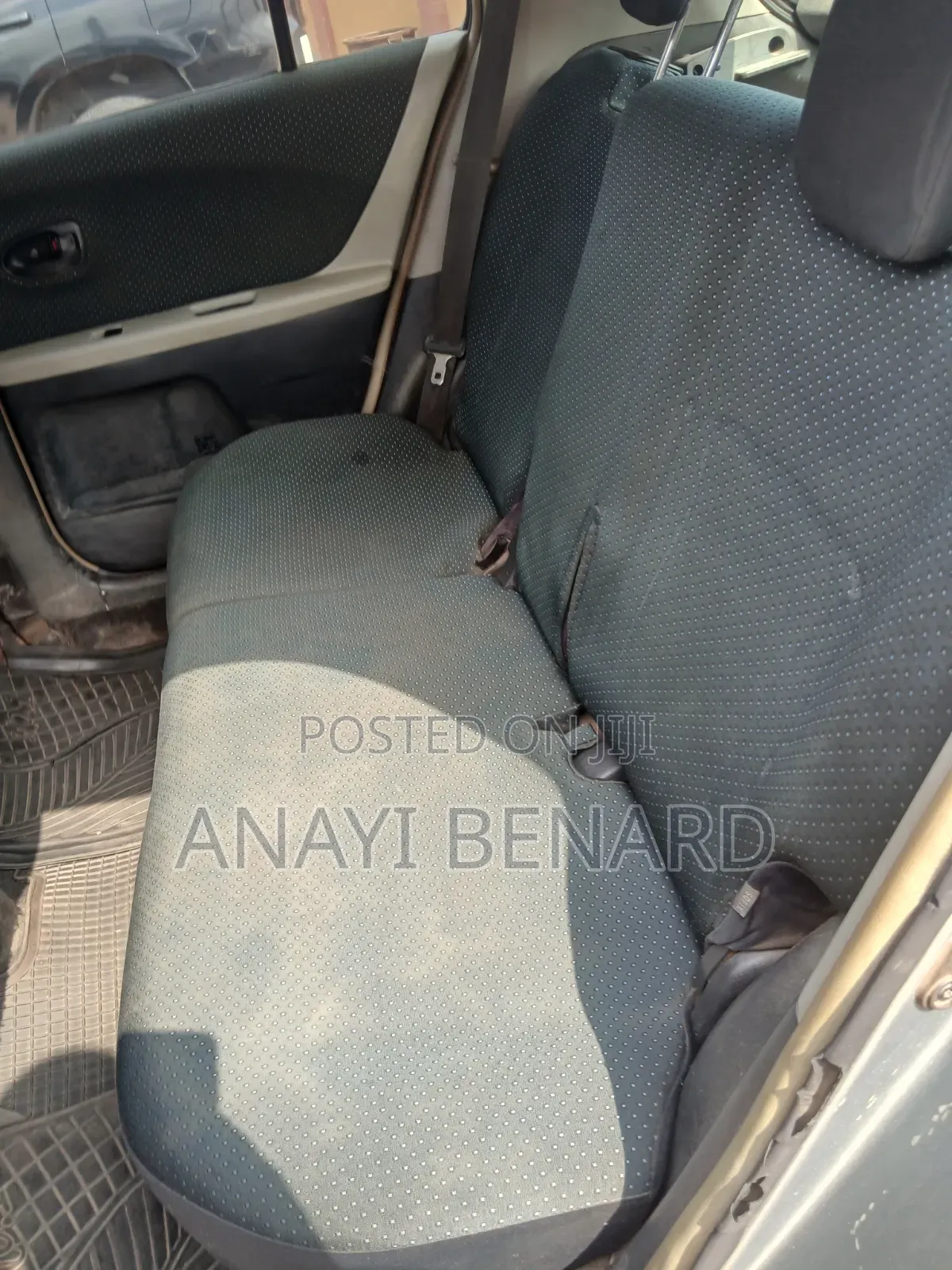 Toyota Vitz 1.3 AWD 3dr 2009 Gray