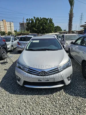 Toyota Corolla 2015 Silver