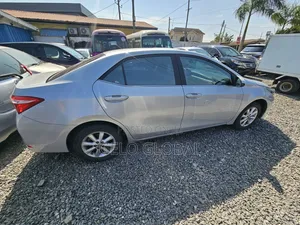 Toyota Corolla 2015 Silver
