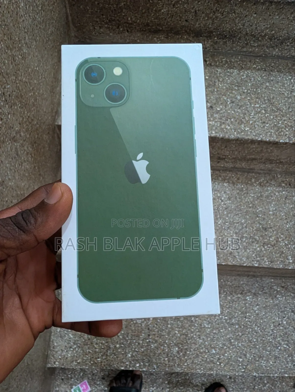 New Apple iPhone 13 128 GB Green