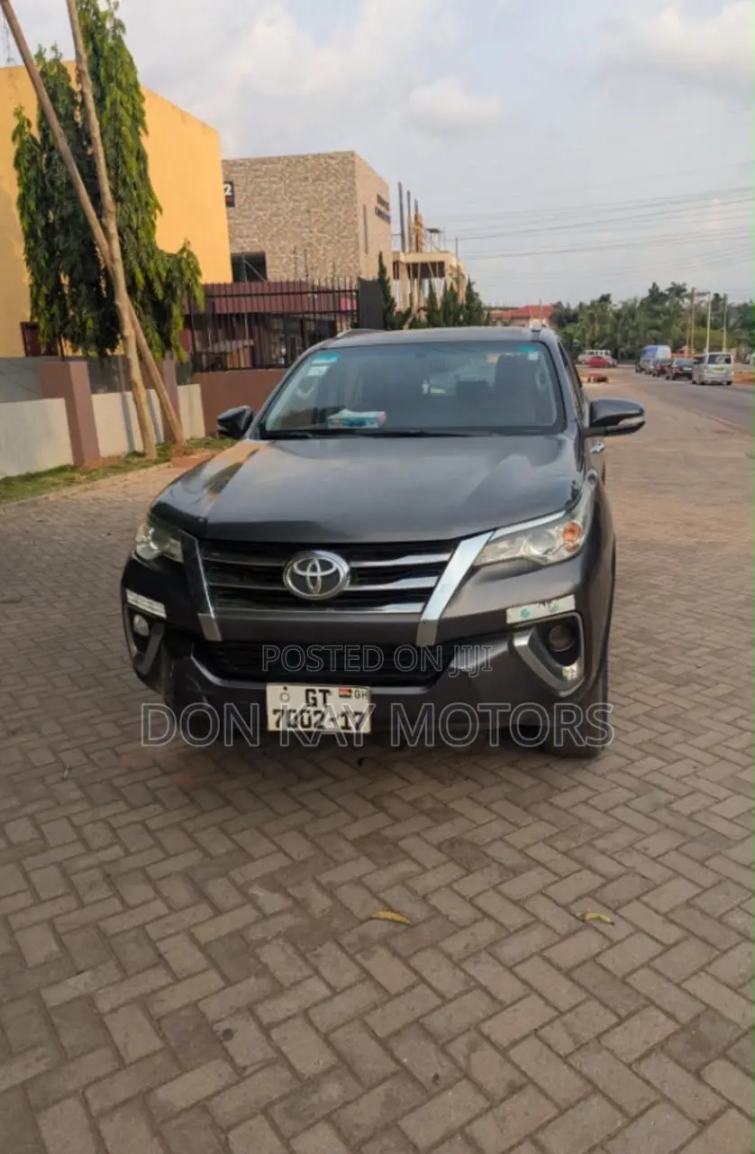Toyota Fortuner 2.7 AWD 2017 Gray