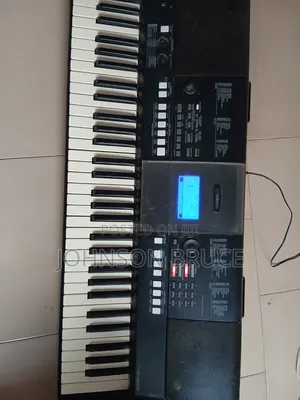 Yamaha PSR E423