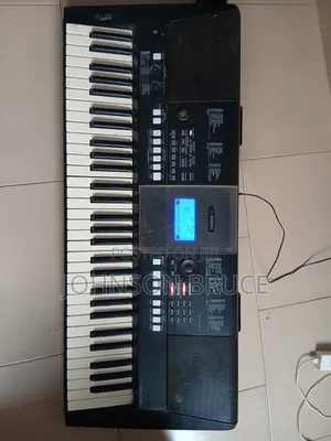 Yamaha PSR E423