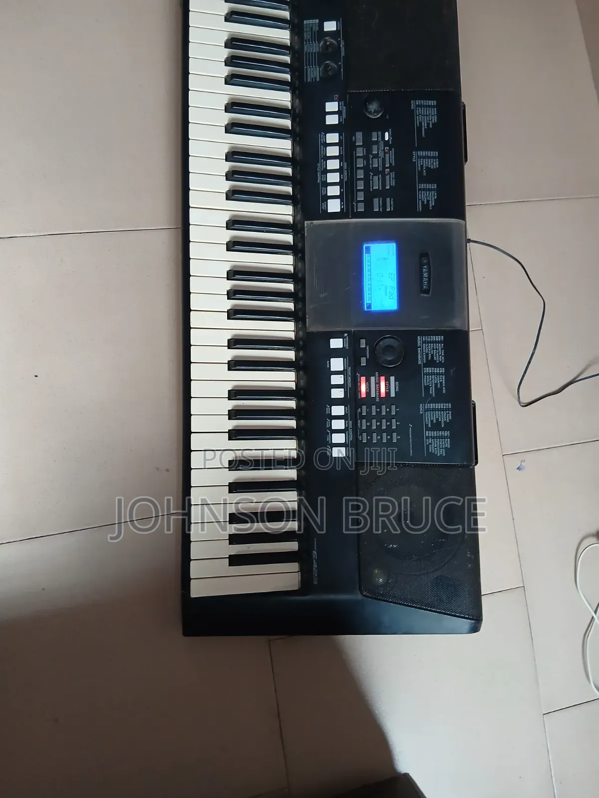 Yamaha PSR E423