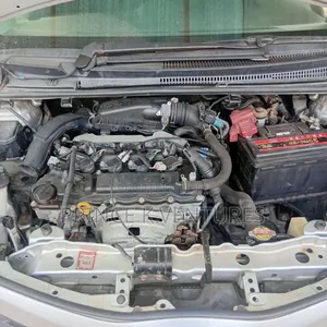 Toyota Vitz 1.3 AWD 5dr 2010 Silver