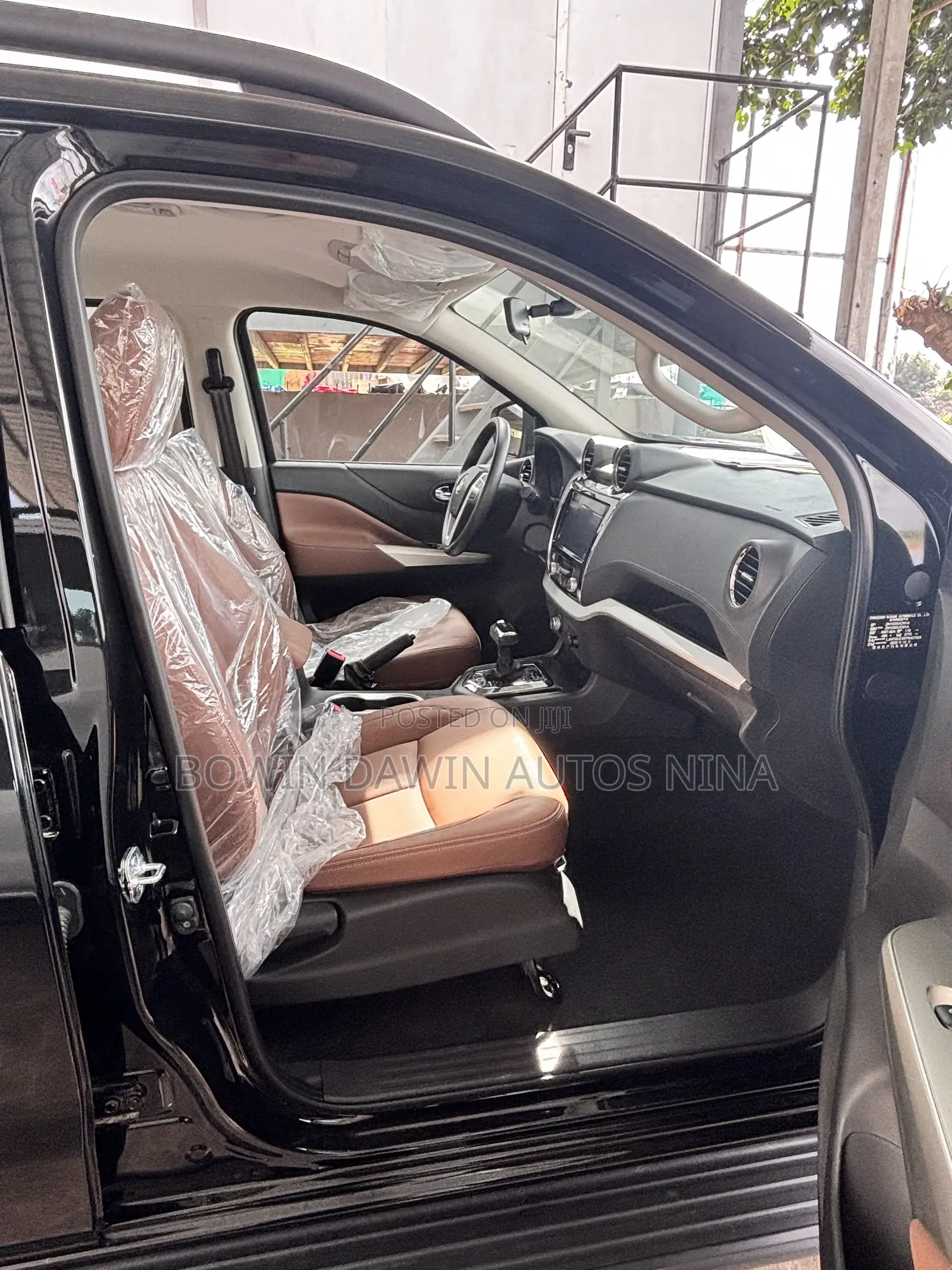New Nissan Pick-Up 2025 Black
