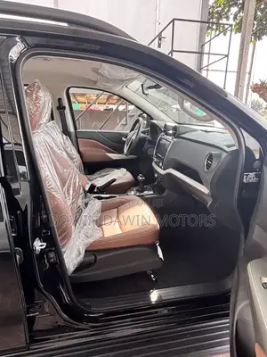 New Nissan Pick-Up 2025 Black