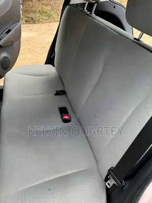 Toyota Vitz 1.3 FWD 3dr 2013