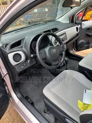 Toyota Vitz 1.3 FWD 3dr 2013