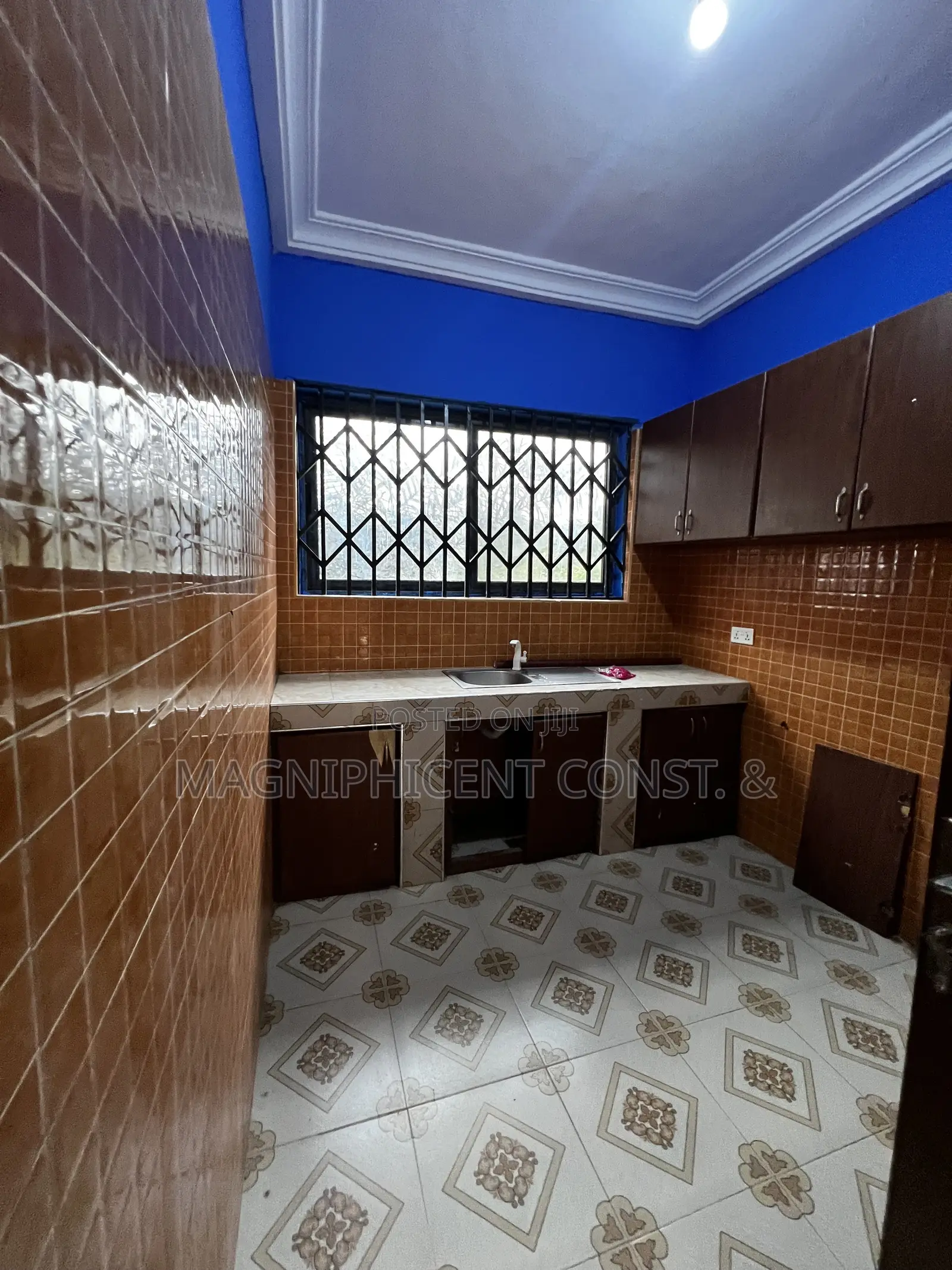2bdrm Apartment in Lakeside, Ashaley Botwe for rent