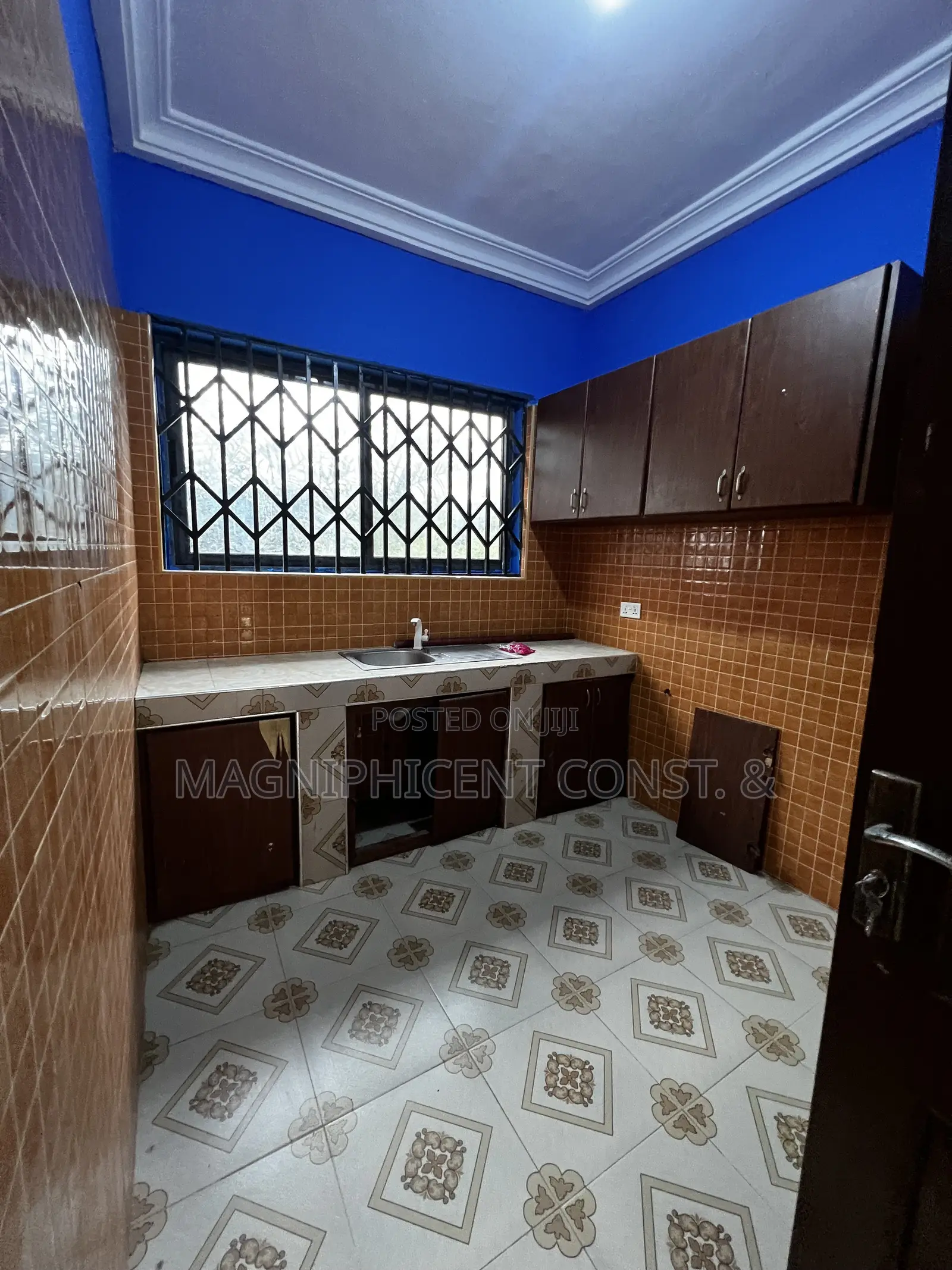 2bdrm Apartment in Lakeside, Ashaley Botwe for rent