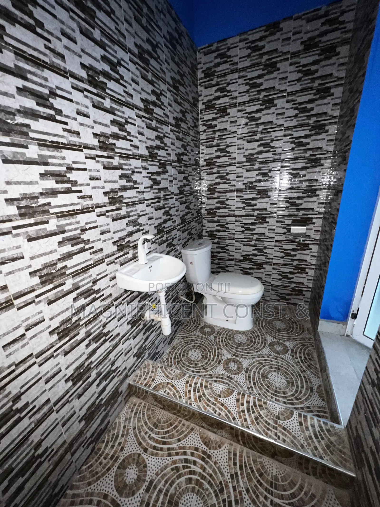2bdrm Apartment in Lakeside, Ashaley Botwe for rent