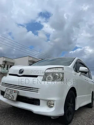Toyota Voxy 2013 White