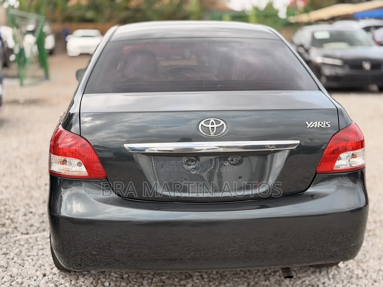 Toyota Yaris SE Hatchback 5dr 2012 Gray