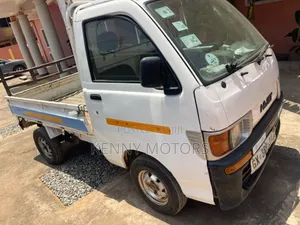 Daihatsu Luxio 2014 White