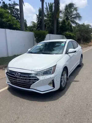Hyundai Elantra 2019 White
