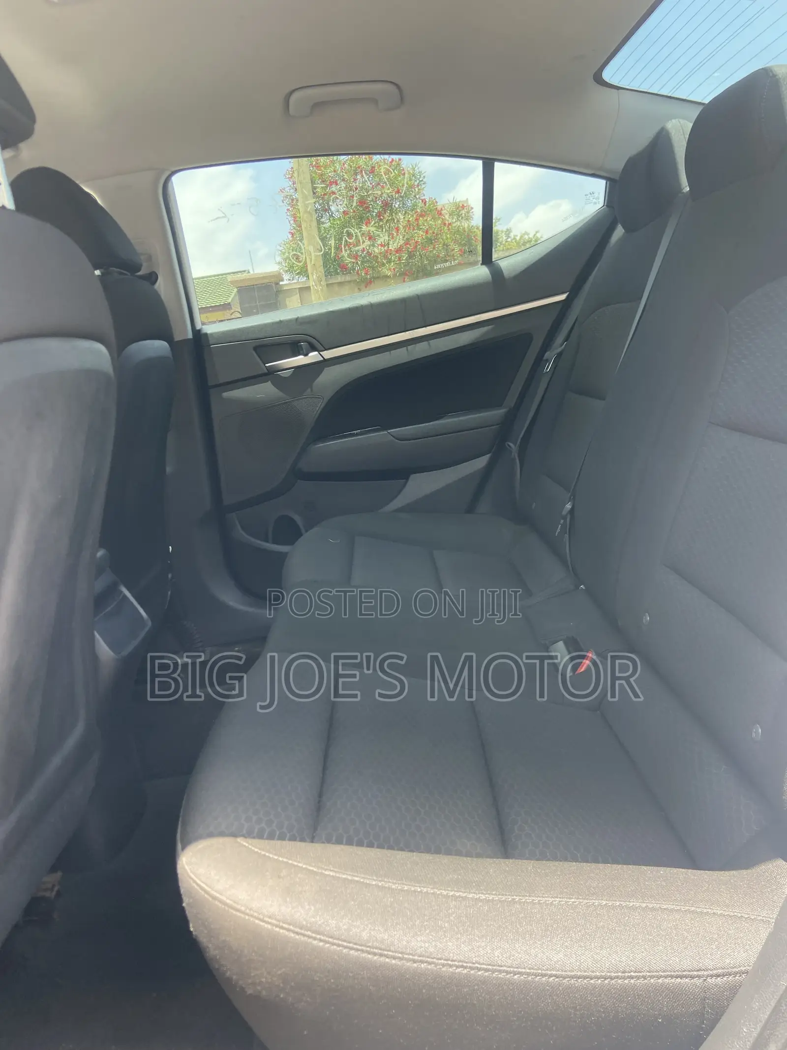 Hyundai Elantra 2019 White