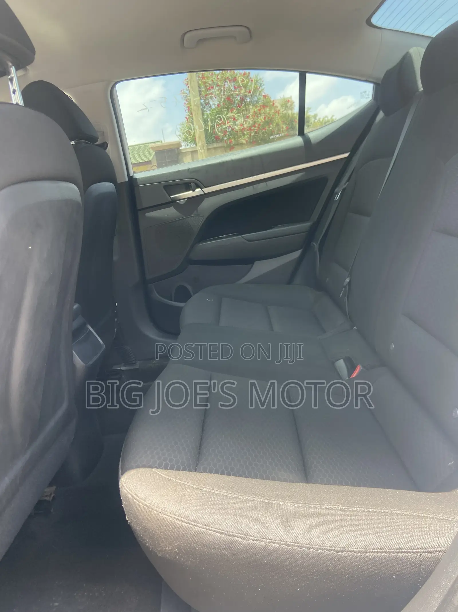 Hyundai Elantra 2019 White
