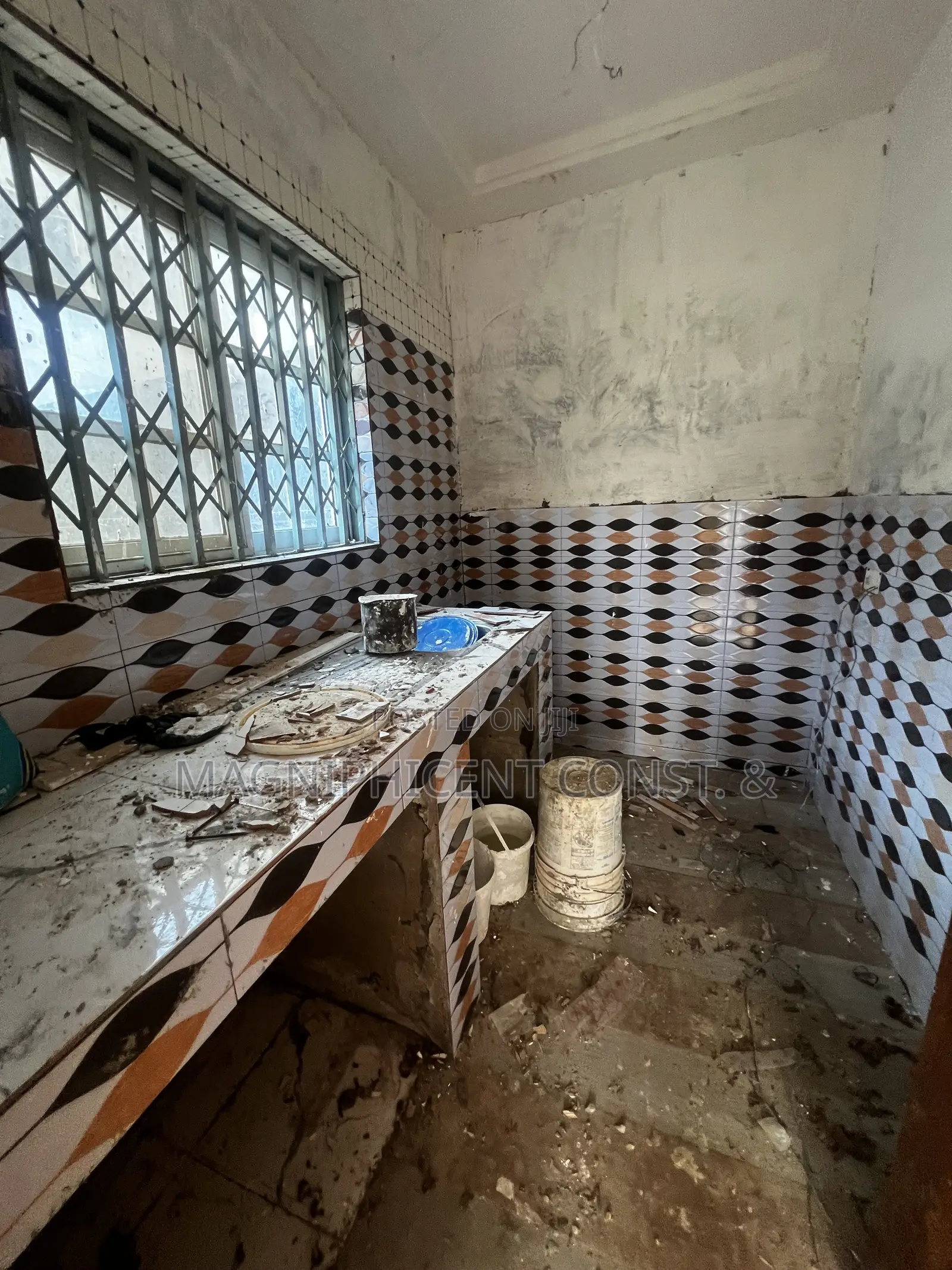 1bdrm Apartment in Lakeside, Ashaley Botwe for rent