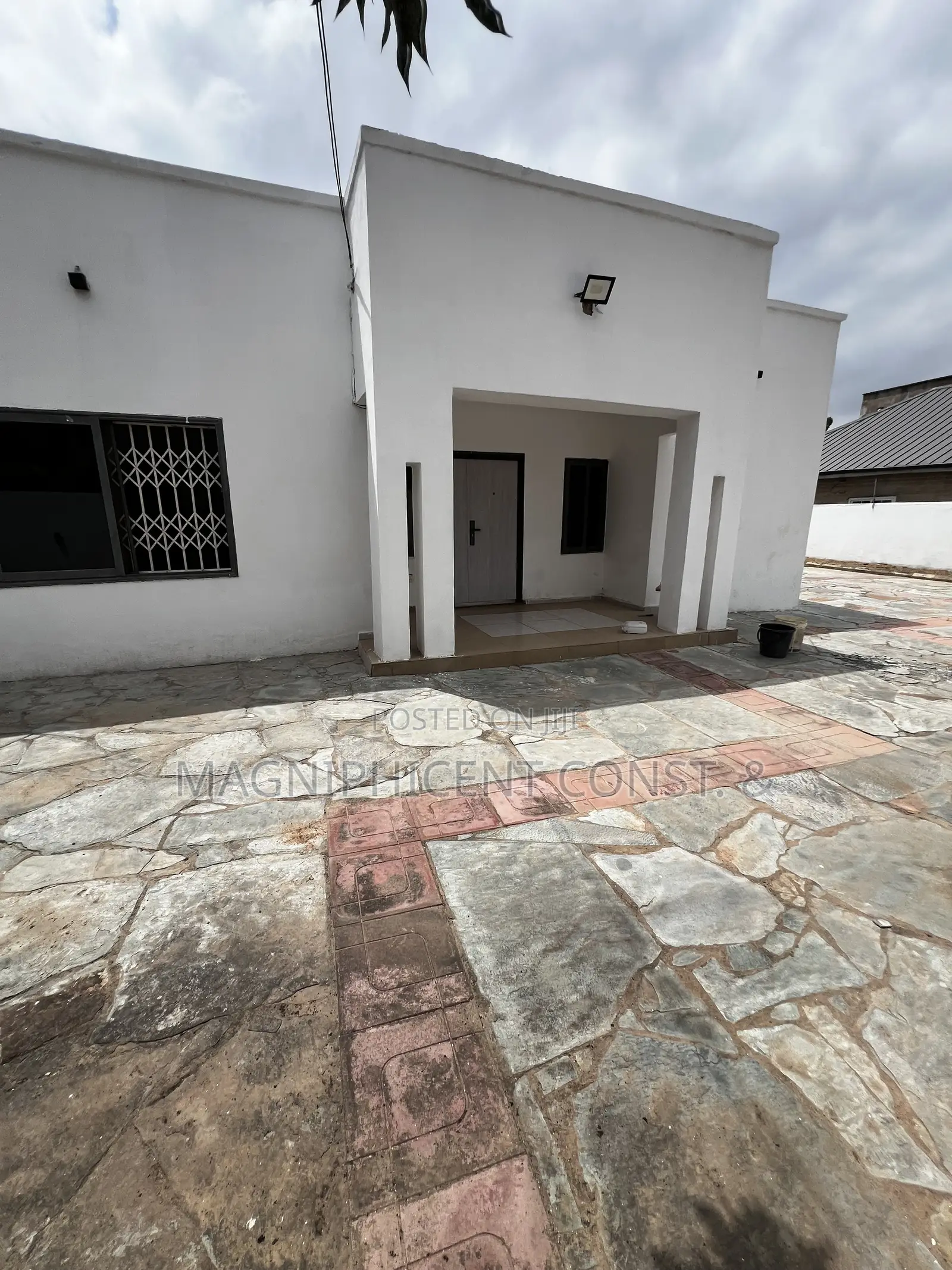 3bdrm House in Hills Estate, Ashaley Botwe for rent